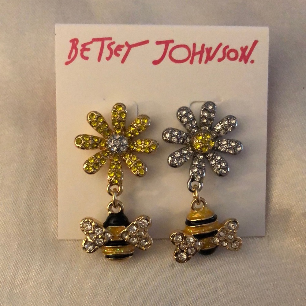 Betsey Johnson Daisy & Bee Mismatched Drop Earrings Crystal Accents NWT